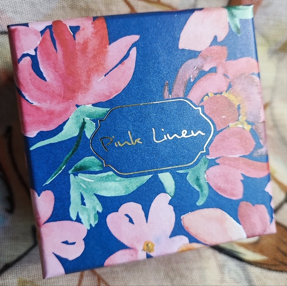 Pink Linen Brand Cubic Zirconia Curled Triple Gold Tone Plated Hoop Earrings NIB - Picture 10 of 11